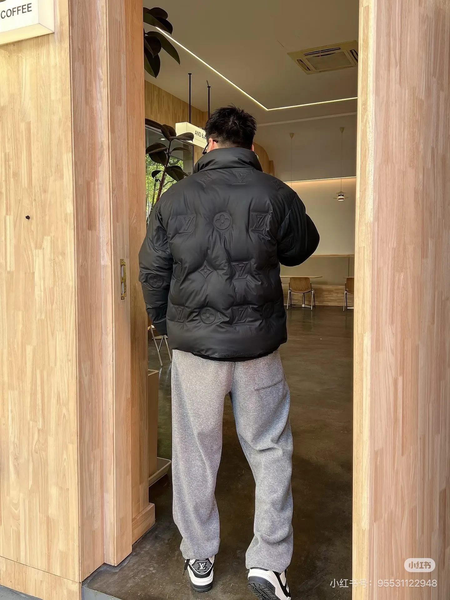 Louis Vuitton/Louis Vuitton embossed embossed down jacket